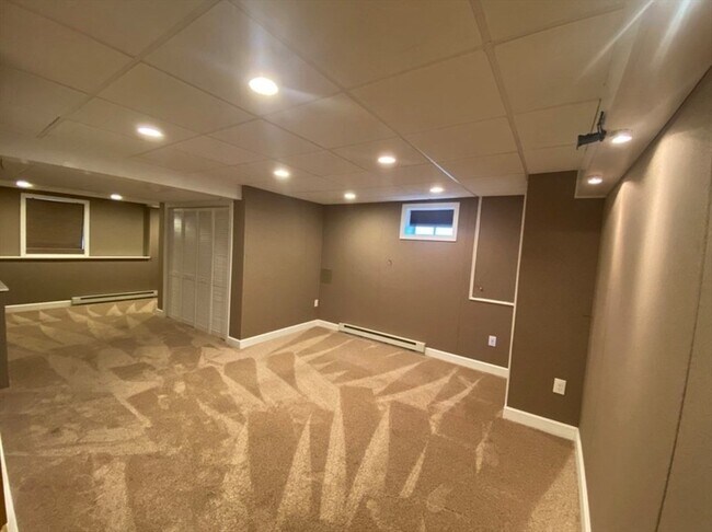 Building Photo - 3 Gordon Rd