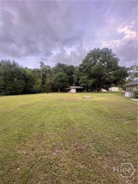 Building Photo - 109 Live Oak Cir