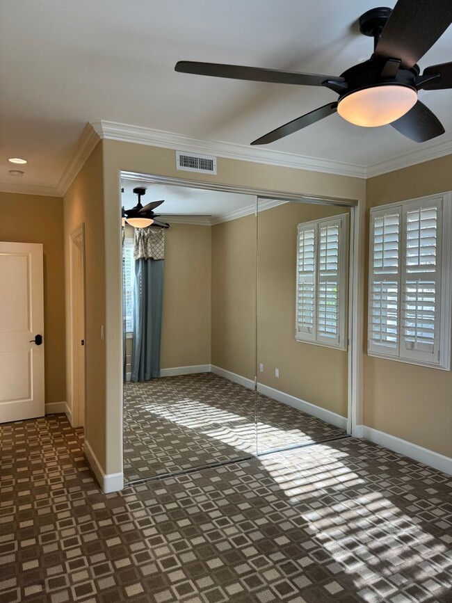 Building Photo - Ka Makana @ Hoakalei Golf Course front Upgraded Developer Model