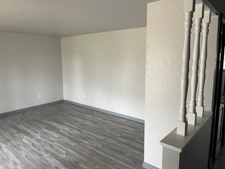 Building Photo - 3632 Glenbrooke Ln