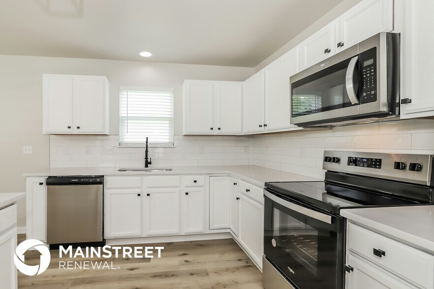 Building Photo - 1086 Aster Way