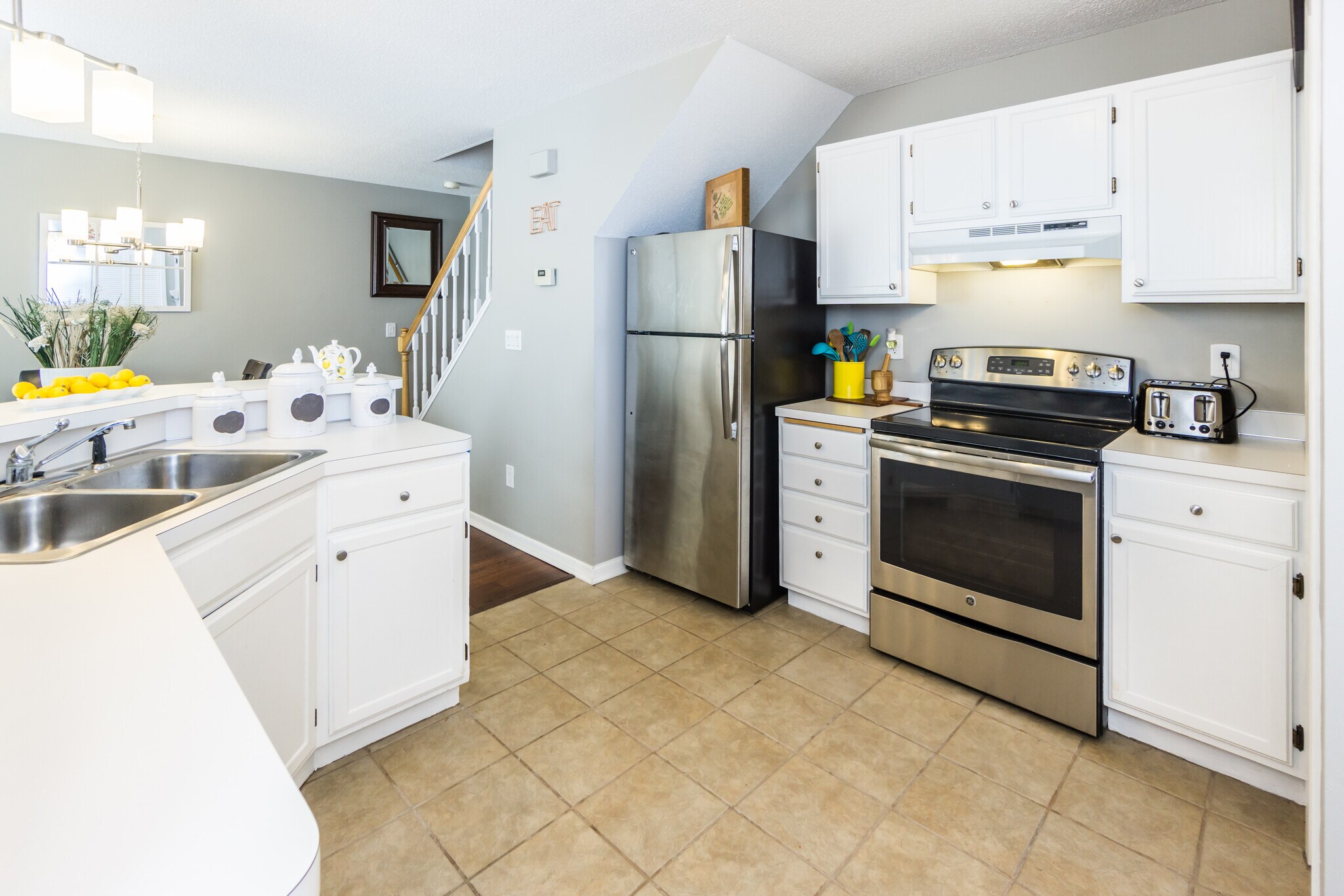 Building Photo - 1810 Donegal Dr