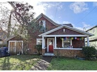 Building Photo - Large 6 Bedroom Close to UofO Campus