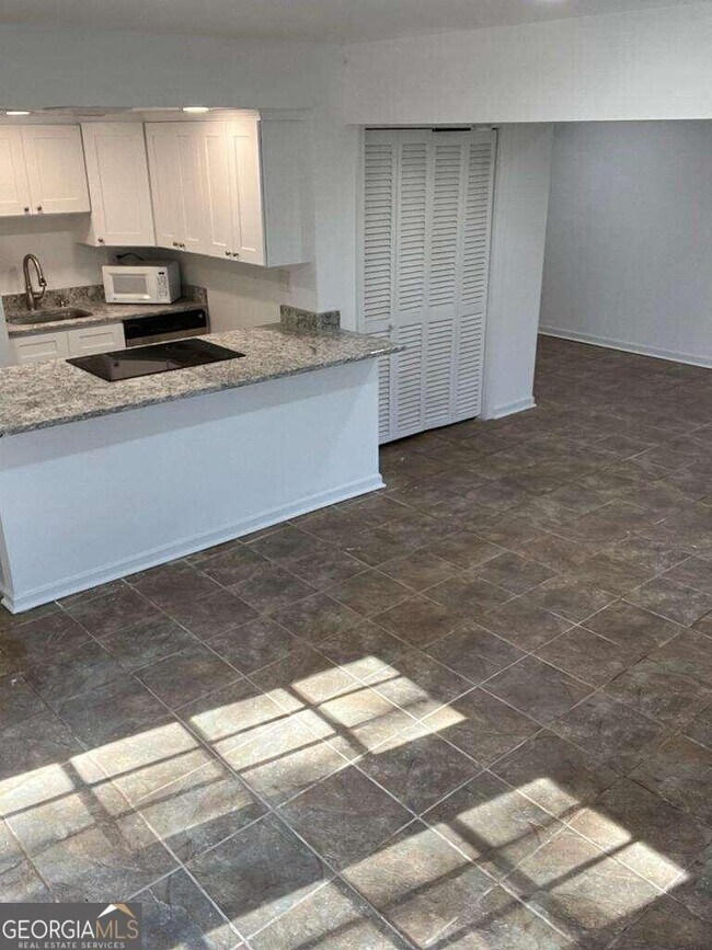 Building Photo - 3246 Mar Lanta Dr