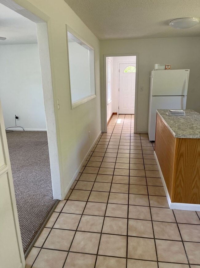 Building Photo - 2 BR 1 BA House in Buchanan VA