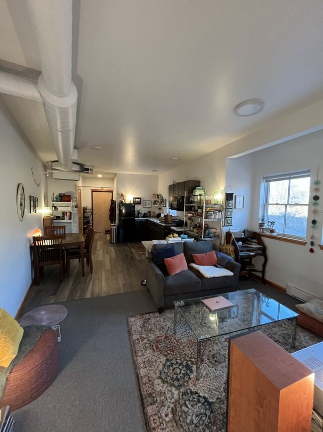 Building Photo - 2BD/1BA In Richmond