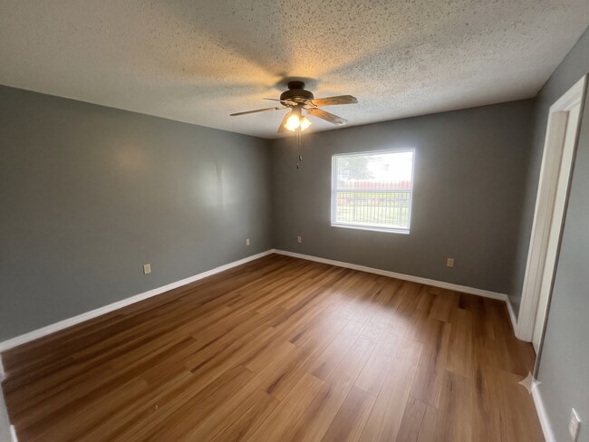 Building Photo - 72 Las Brisas Way