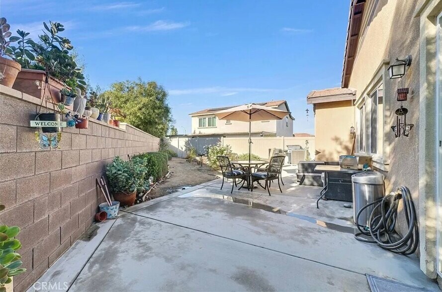 Building Photo - 29427 Linden Pl