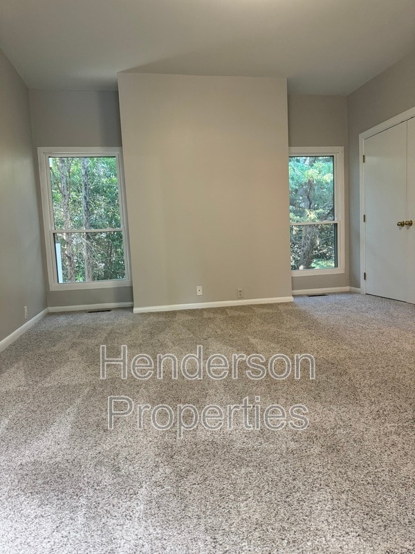 Building Photo - 501 Fenton Pl