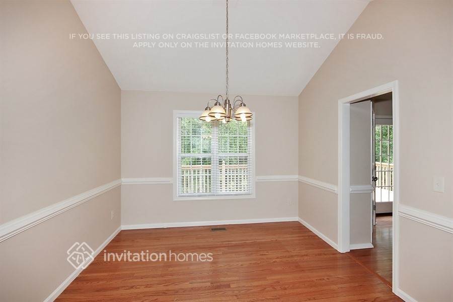 Building Photo - 2072 Township Dr