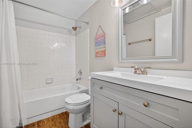Building Photo - 4250 SW 70th Terrace