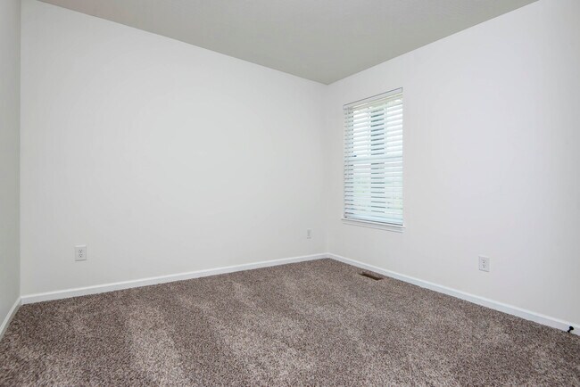 Building Photo - 2013 South St