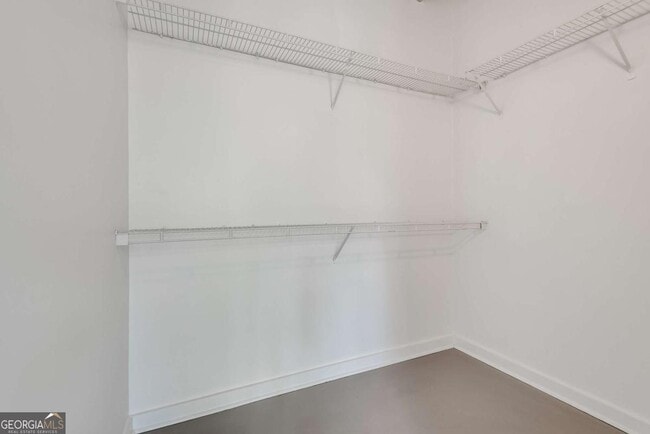 Building Photo - 400 Village Pkwy