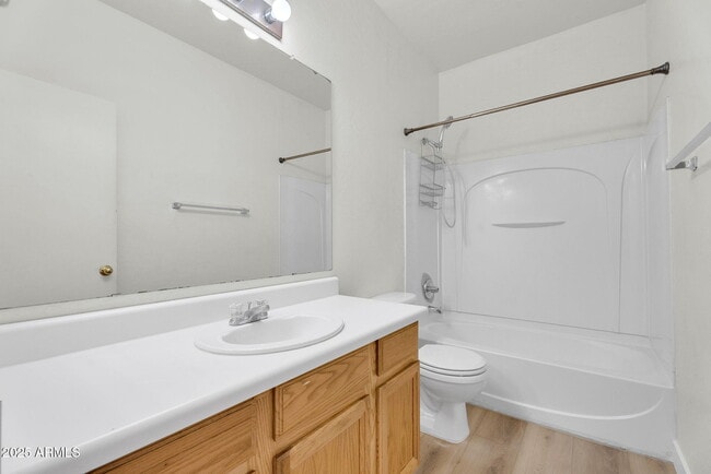 Building Photo - 13644 W San Juan Ave