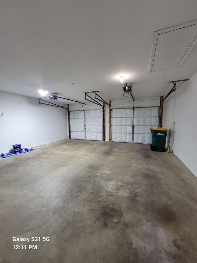 Building Photo - 11616 N Landis Ave