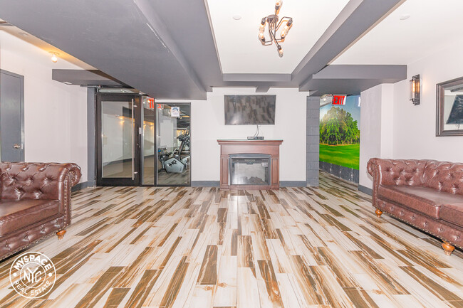 Building Photo - 186 Lenox Rd