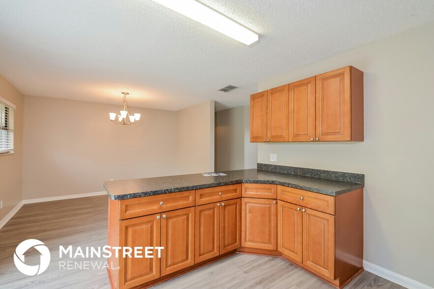 Building Photo - 1153 S Hartsdale St