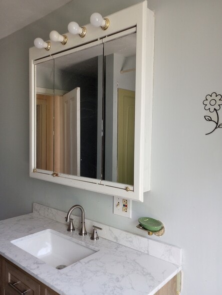 Building Photo - 410 Linden Pl