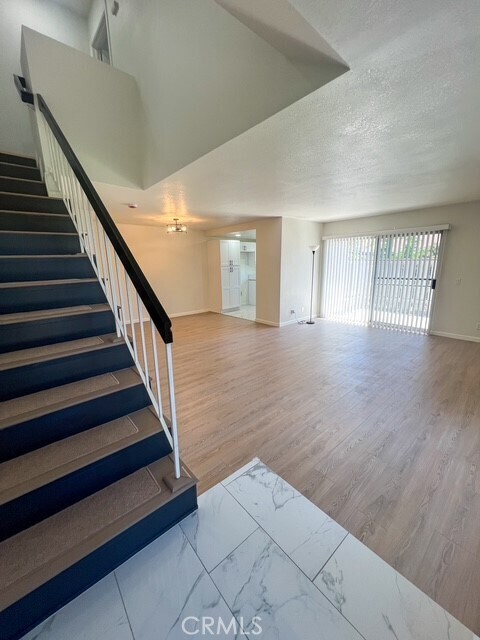 Building Photo - 1109 Golden Springs Dr