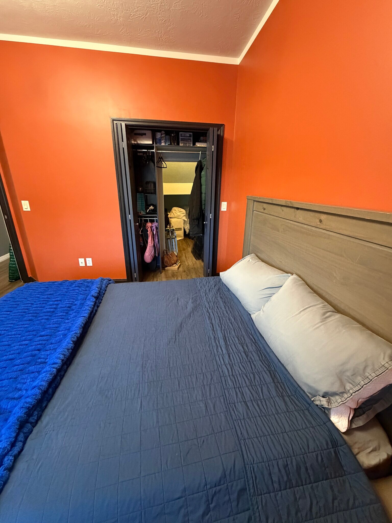 Building Photo - 70 N Main St