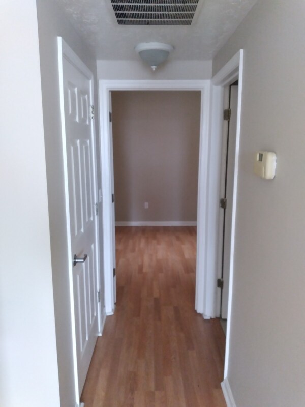 Building Photo - 140 Middle Ave