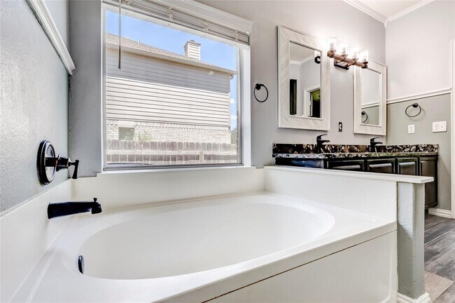 Building Photo - 20913 Mandrake Dr