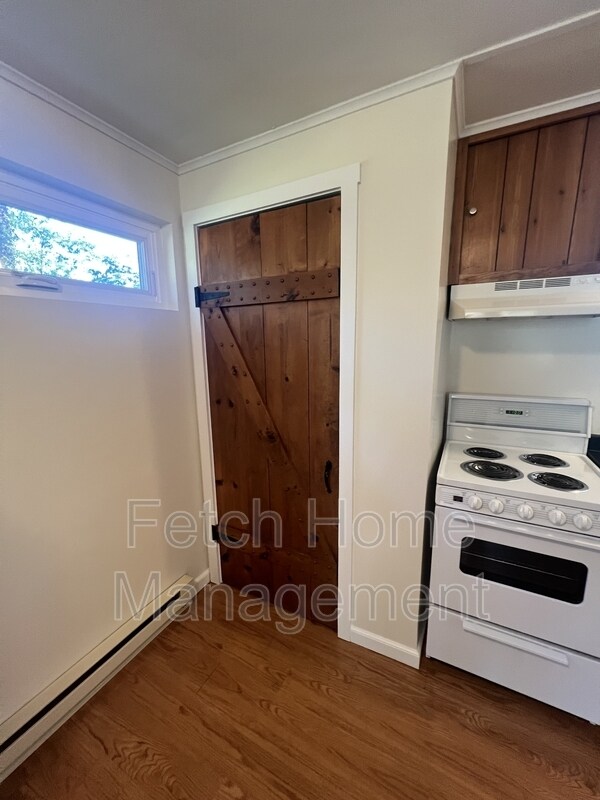 Building Photo - 1272 Park Rd