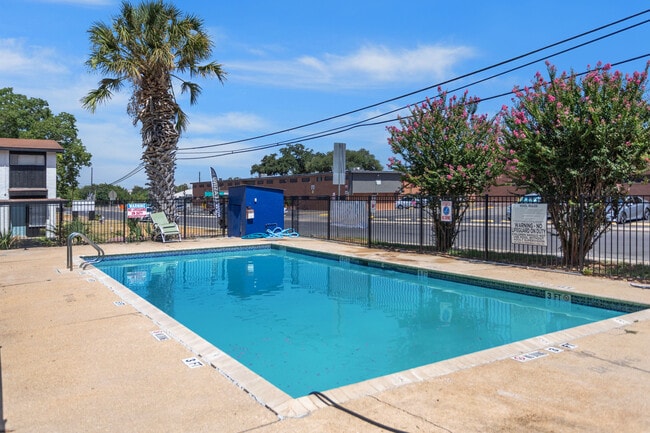 Building Photo - The Townes Townhomes