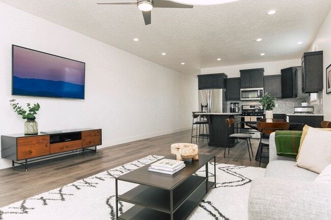 Building Photo - 1428 S Colorado Ave