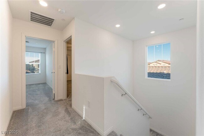 Building Photo - 2824 Mozia Ct
