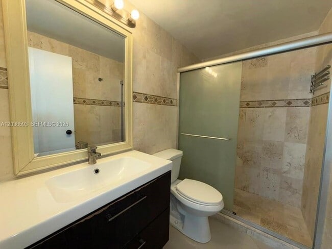 Building Photo - 801 Brickell Bay Dr