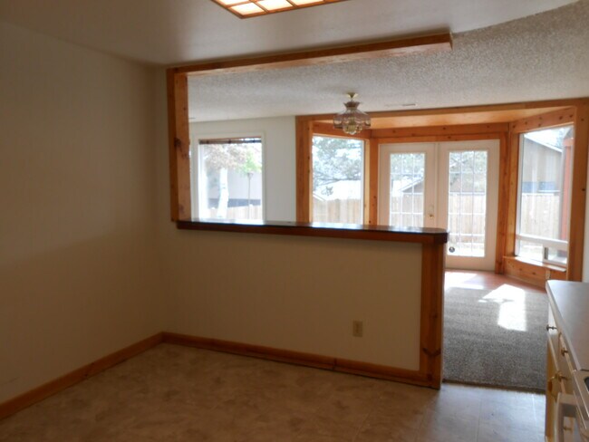Building Photo - 61360 Keelally Ct