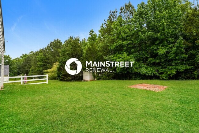 Building Photo - 3 Bedroom Pet-Friendly Home in Lithonia, GA with Main Street Renewal