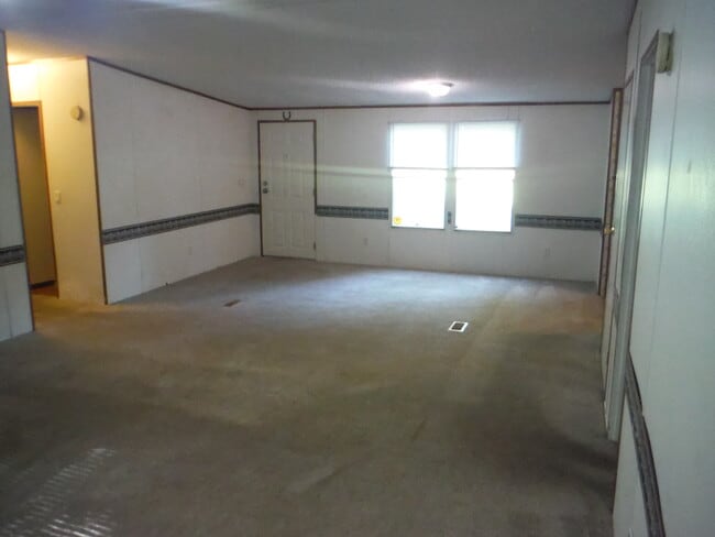 Building Photo - 127 John Lewis Dr