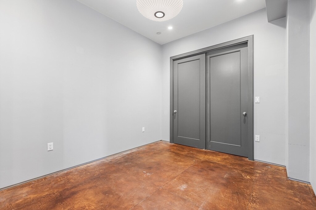 Building Photo - 36 A St