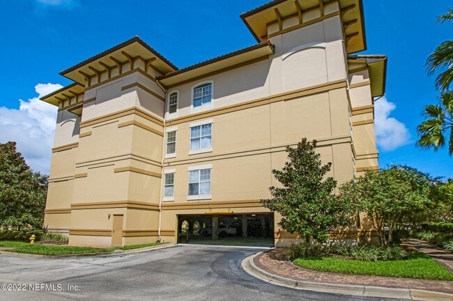 Building Photo - 1106 S Beach Pkwy