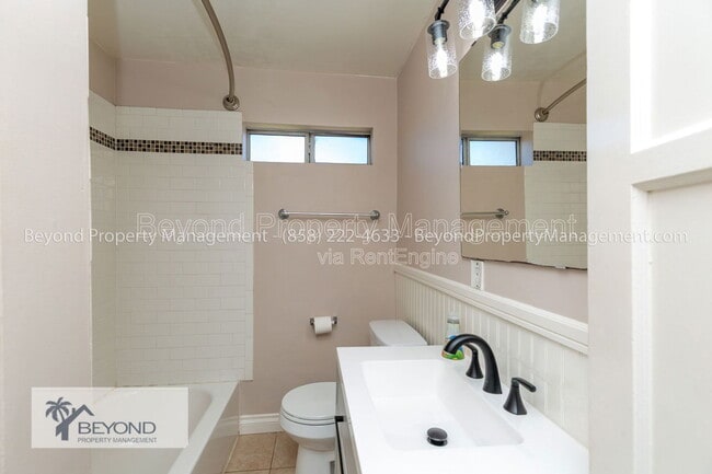 Building Photo - 815 Whaley St