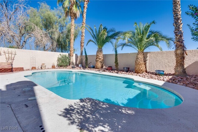 Building Photo - 2232 Chapman Hill Dr