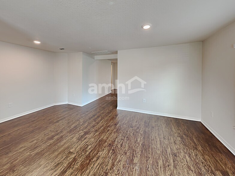 Building Photo - 816 Chatham Walk Dr