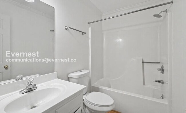 Building Photo - 1050 Independence Ct