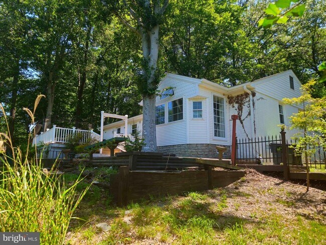 Building Photo - 159 Olde Concord Rd