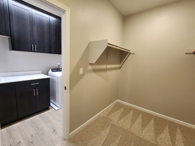Building Photo - New Townhome in Minden for Rent