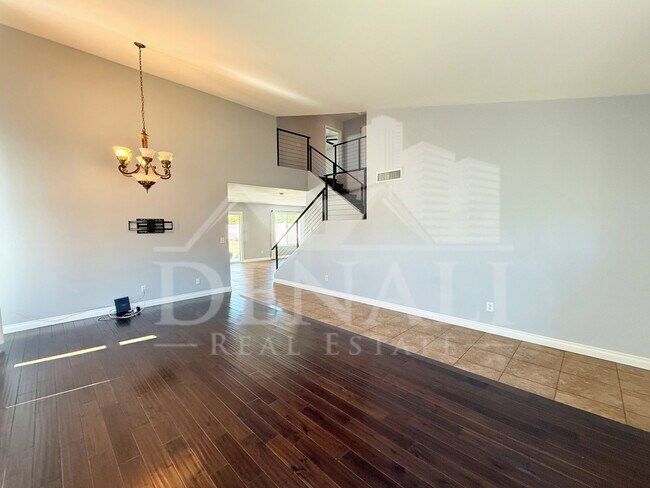 Building Photo - 1249 W Kelly Ln