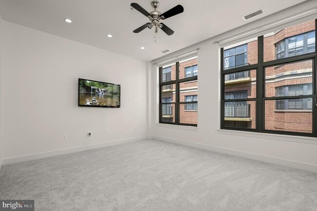 Building Photo - 2425 L St NW