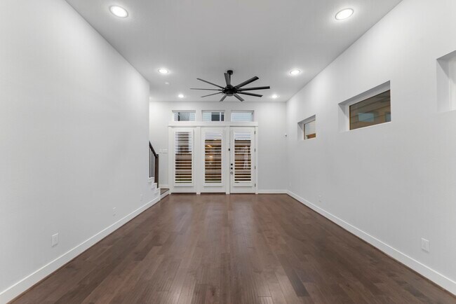 Building Photo - 113 Coronado St