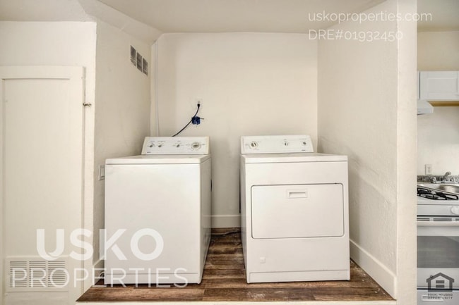 Building Photo - "Charming 2-Bedroom Duplex on Mendocino Bl...