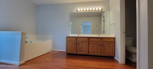 Building Photo - 13606 Saddlecreek Dr