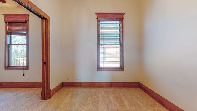 Building Photo - HISTORIC EDO 2/BD 2/BA CONDO