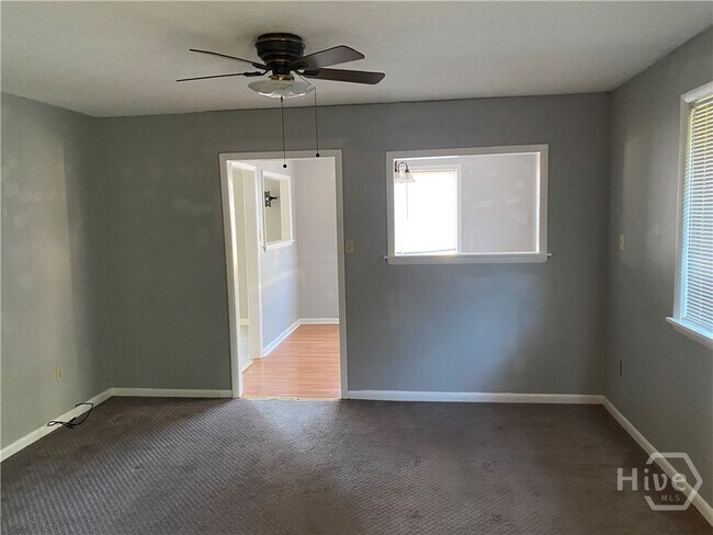 Building Photo - 16 S Stillwood Ct