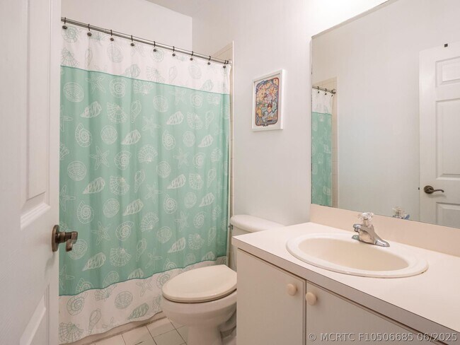 Building Photo - 5048 SW 136th Ave